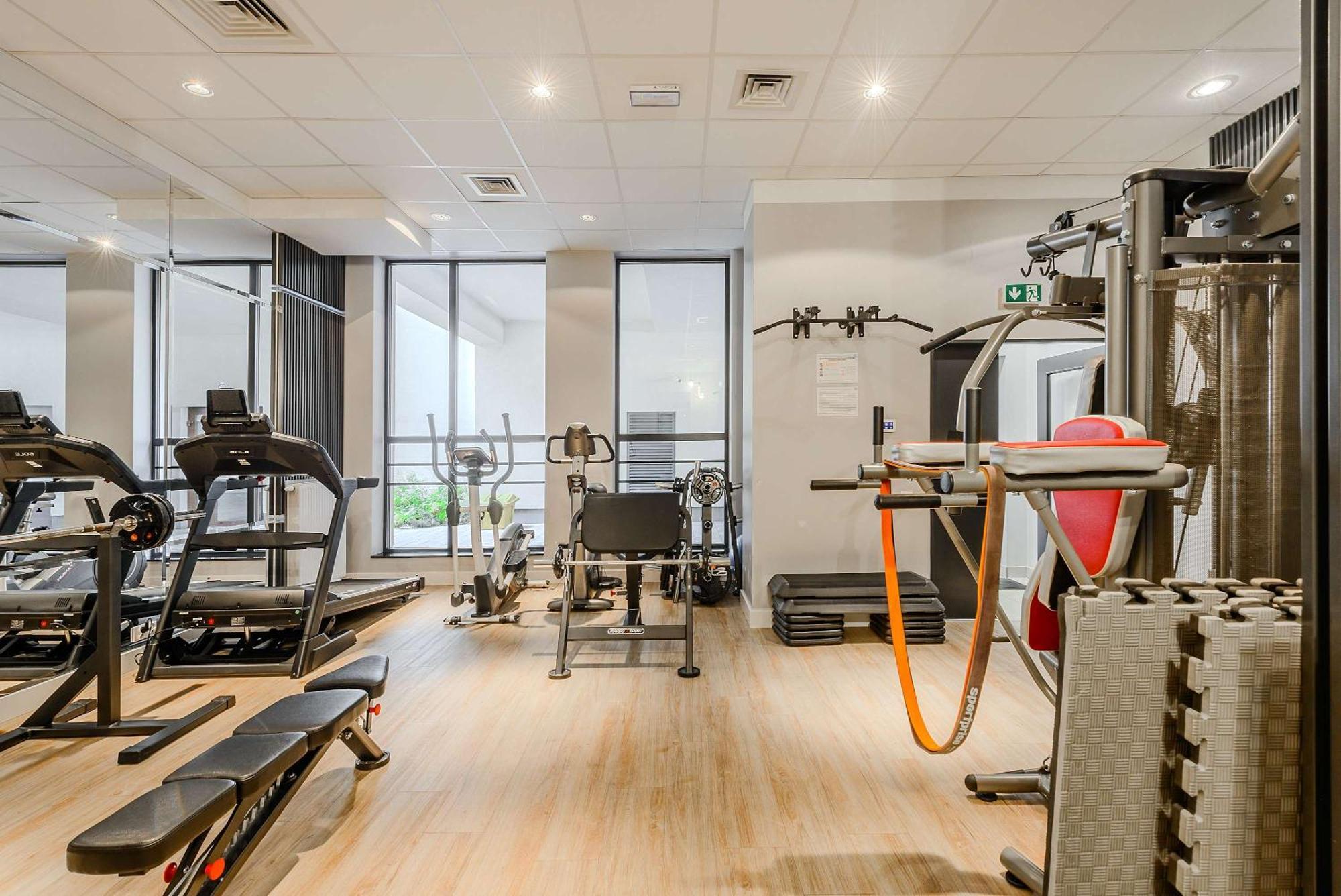 Cozy With Gym In The Center Warszawa