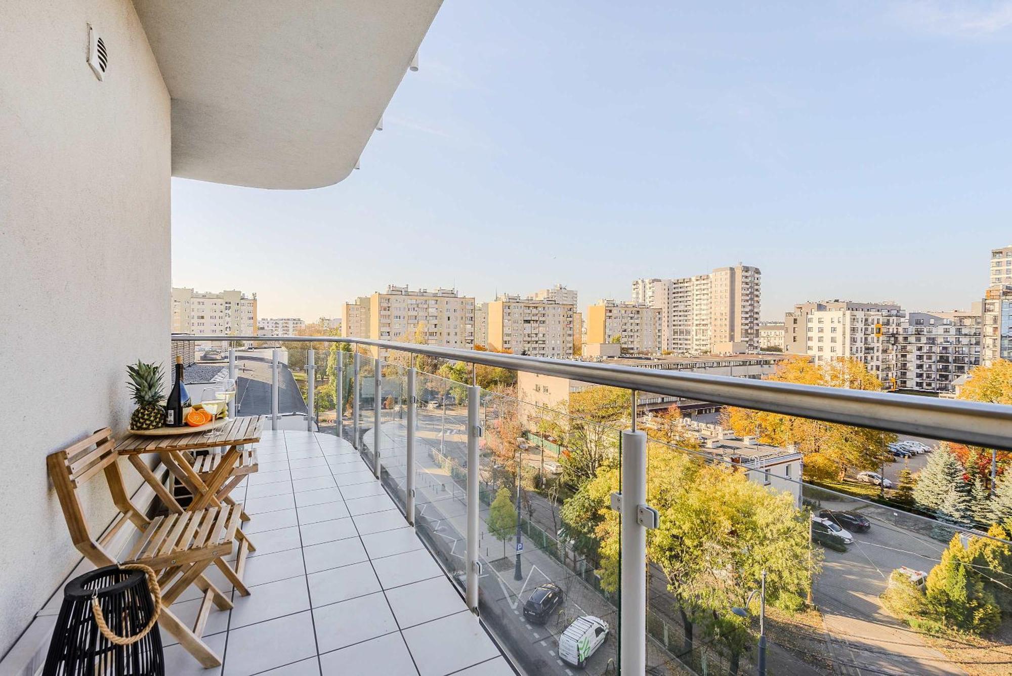 Cozy With Gym In The Center Warszawa